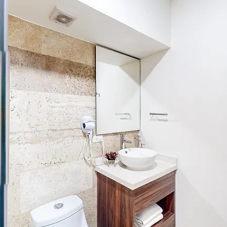 Menesse Midtown 2 Unit 208-3