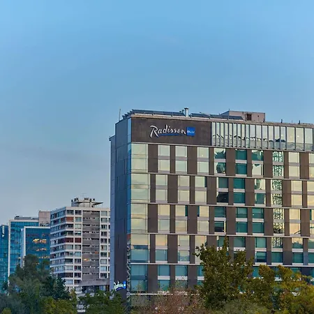 Plaza El Bosque Nueva Las Condes-3