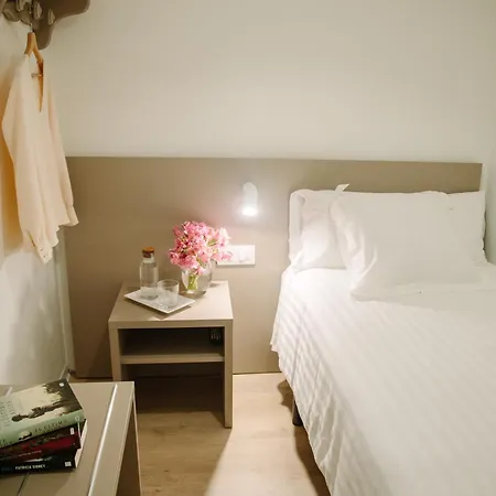 Hostalet De Barcelona-2