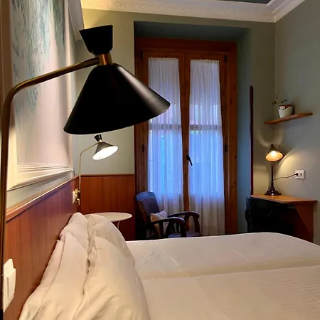 Hostal La Vera-3