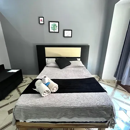 WHOST Hotel y Hostal-2