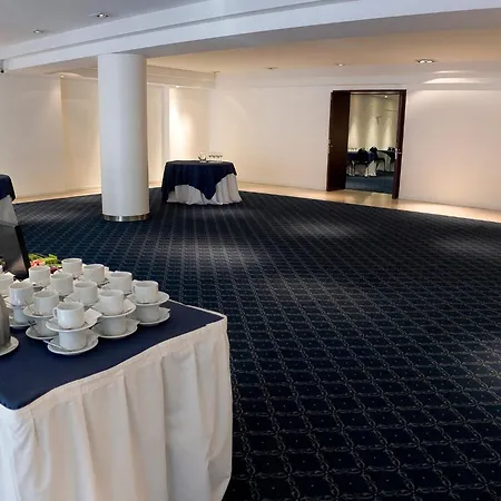 Dazzler By Wyndham Buenos Aires San Martin-3