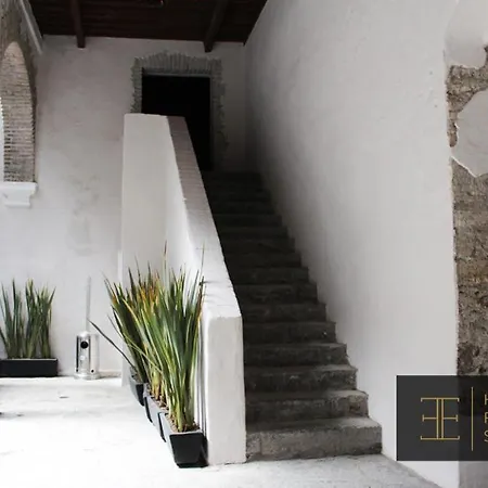 El Encanto-2