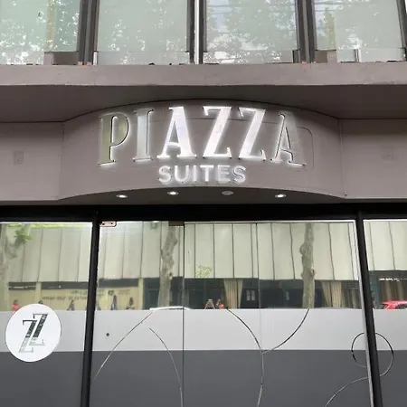 Piazza Suites 3-3