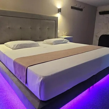 Rooms Luxury Madrid-2