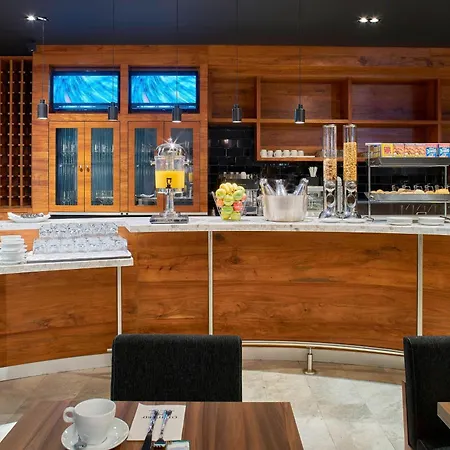 Courtyard By Marriott Mexico City Toreo-3