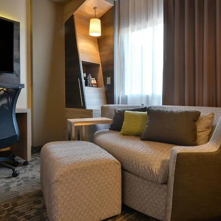 Courtyard By Marriott San Luis Potosi, Los Lagos-2