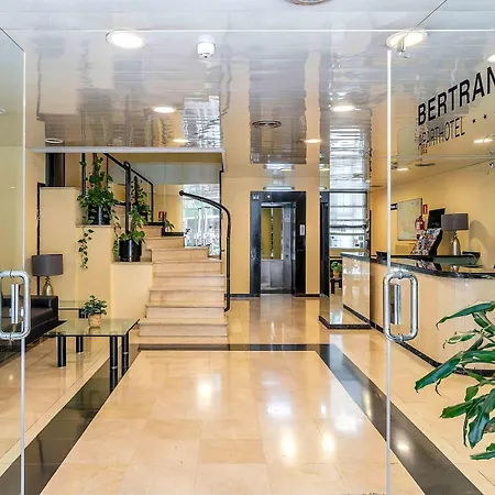 Aparthotel Bertrán-2