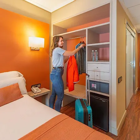 Num Hotel-3