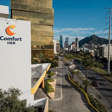 Comfort Inn Monterrey Valle-3