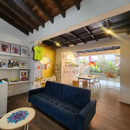 La divina trinidad - Galeria Wellness Hostal-2