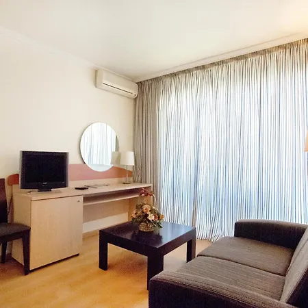 Hotel President-2