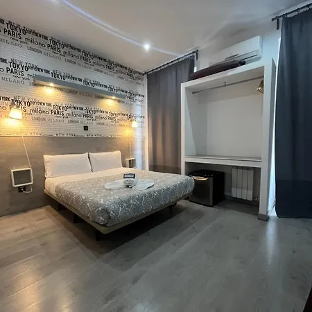 Fuencarral Rooms-3