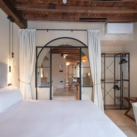 Calm Suites Babole-2