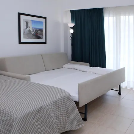 Hotel Apartamentos Pyr Fuengirola-2