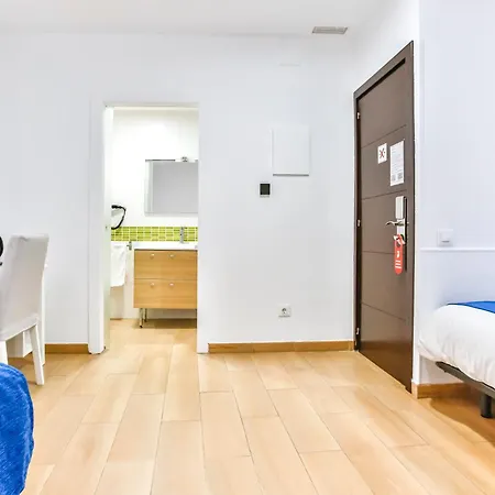 Laramond Barcelona Rooms-3