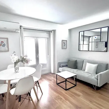 Dplace To Be - Exclusive Apartments In Historic Center-3