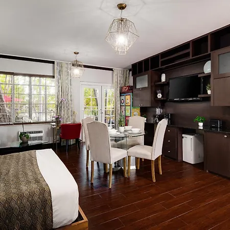 Tradewinds Apartment Hotel Miami Beach-3