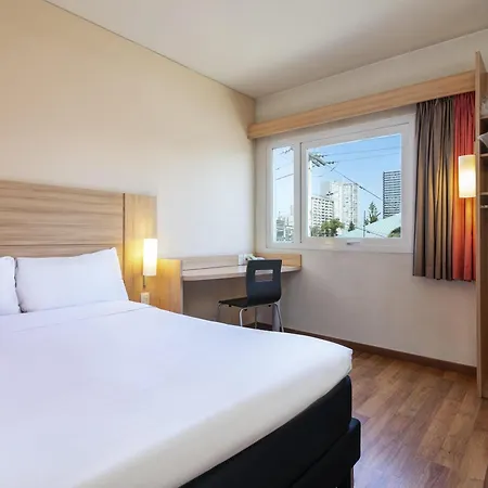 Nobile Inn Santiago-3