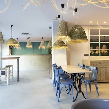 Yomo Hostal BCN Port-2