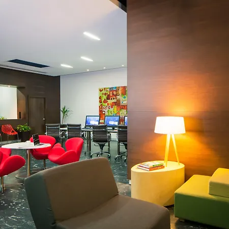 Fiesta Inn Monterrey Tecnologico-3