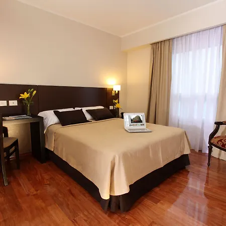 Europlaza Hotel&Suites-3