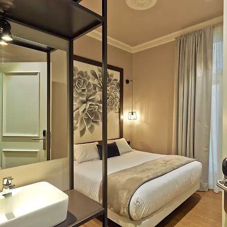 Hostal Central Barcelona-3