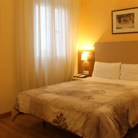Hotel Mirador Puerta del Sol-2