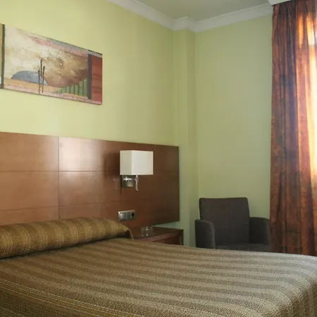 Hotel 4C Puerta Europa-2