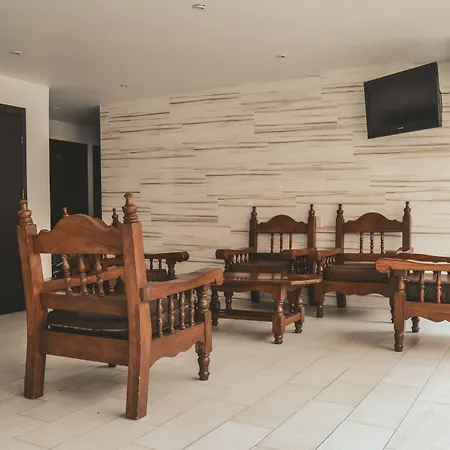 Hotel Latino-2