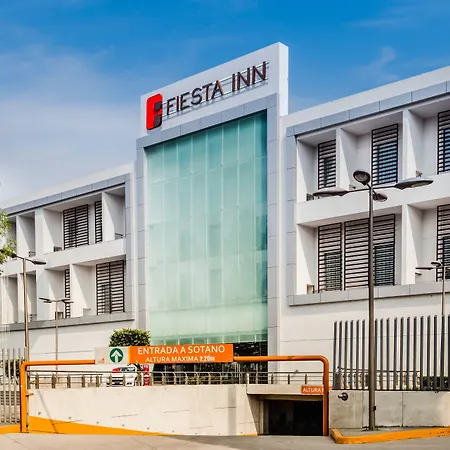 Fiesta Inn Plaza Central Aeropuerto-2