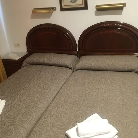 Hostal Conchita Legazpi-2