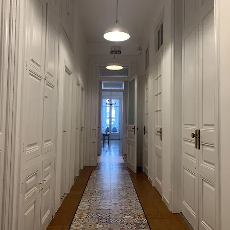 Coimpact Coliving - Hostel-2