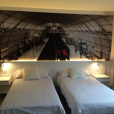 Bilbao City Rooms-3