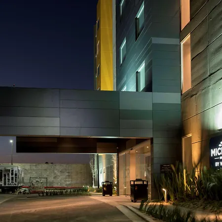 Microtel Inn & Suites By Wyndham San Luis Potosi-2