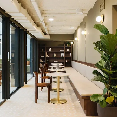 Atipico Madrid-2