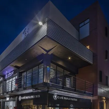 Room Hotel & Suites-3