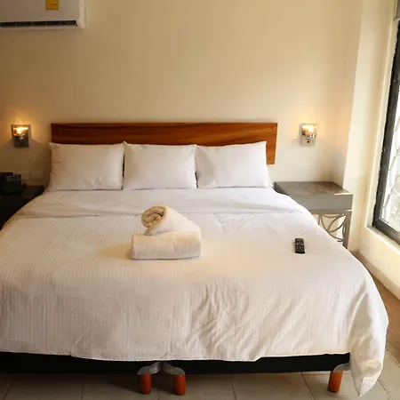 Hotel Urban-3