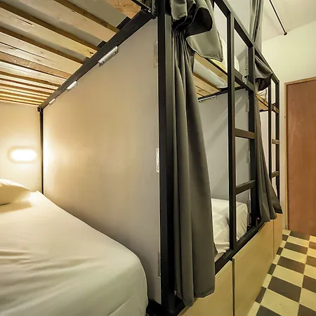 Baku Laureles Hostel-3
