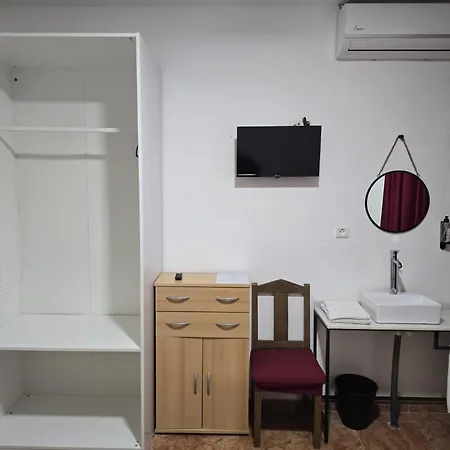 ROOMS Los MONTES-3