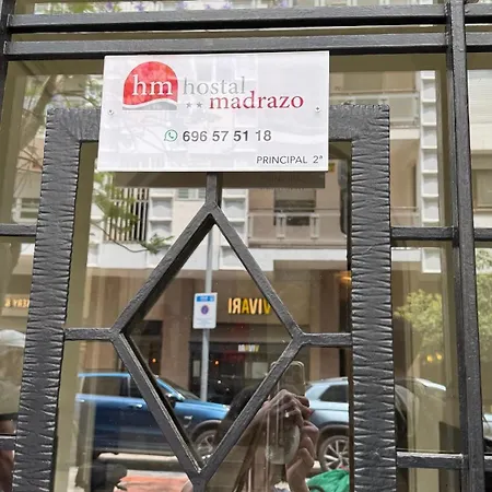 Hostal Madrazo-2