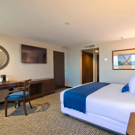 Grand Hotel Tijuana-2