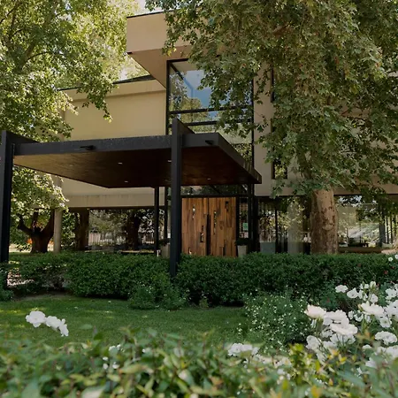 La Urumpta Hotel, AKEN MIND-2