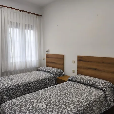 Hostal Angelines-2