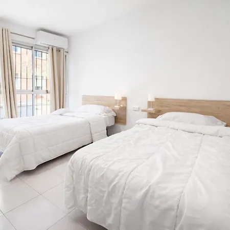 Alicante Beach Hostel-2