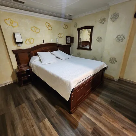 Motel Piramides De Cristal-2