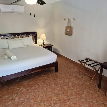 Petit Lafitte Beach Front Hotel & Bungalows-3