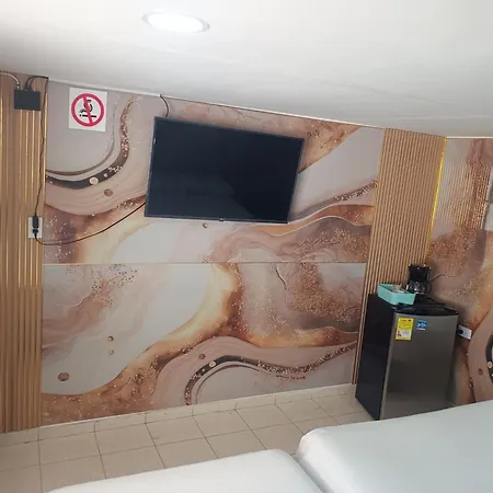 Hostal Doña Betty 2-3