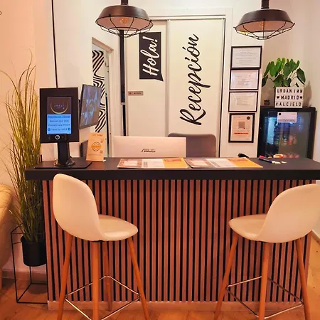 Capsule Inn Madrid-3