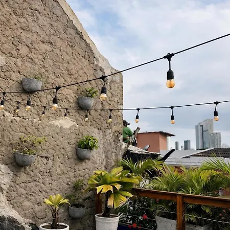 Seven Nights Hostel Cartagena-2